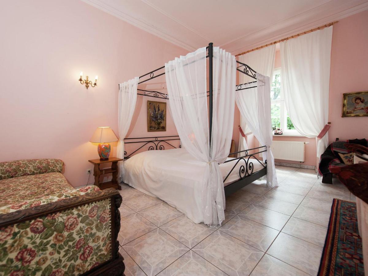 Vintage Apartment In Arzberg Triestewitz Buitenkant foto