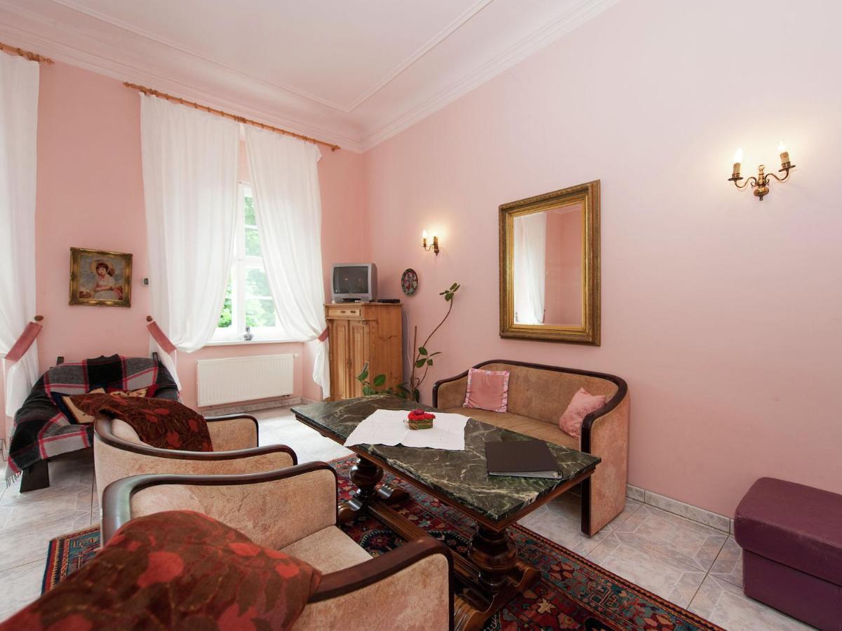 Vintage Apartment In Arzberg Triestewitz Buitenkant foto